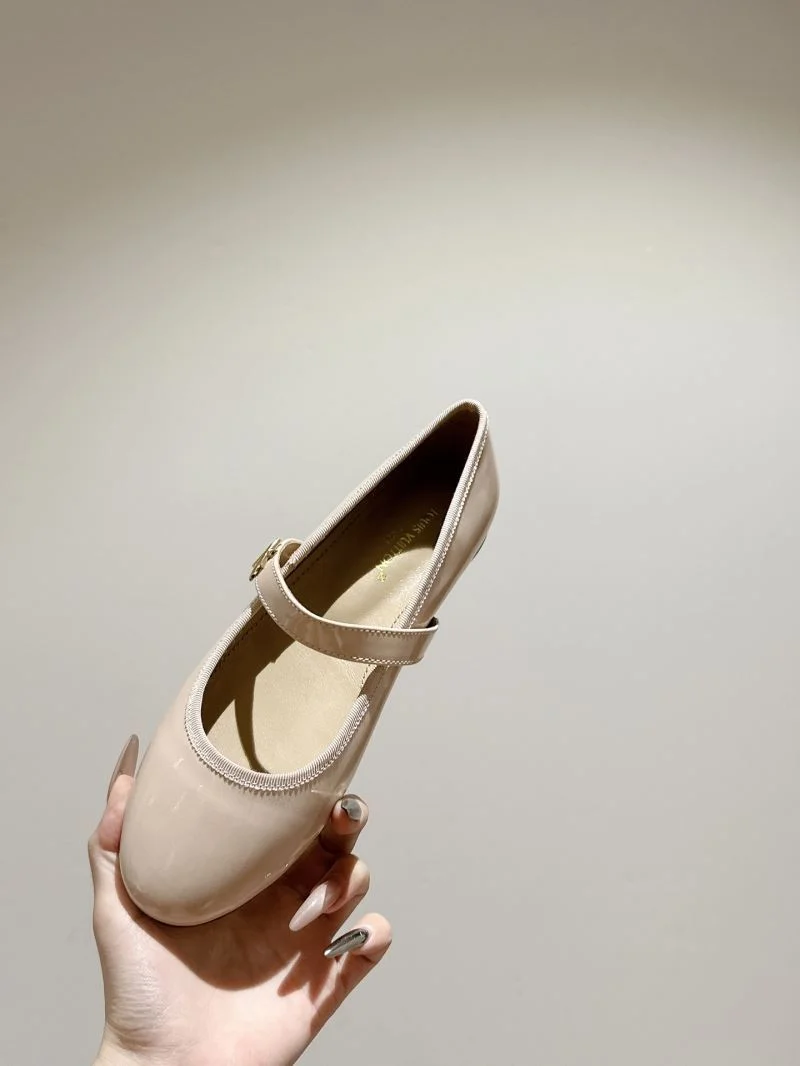 Louis Vuitton Flat Shoes SmartChoice 31275