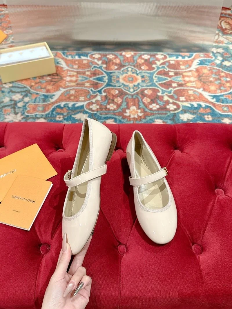 Louis Vuitton Flat Shoes SmartChoice 31275
