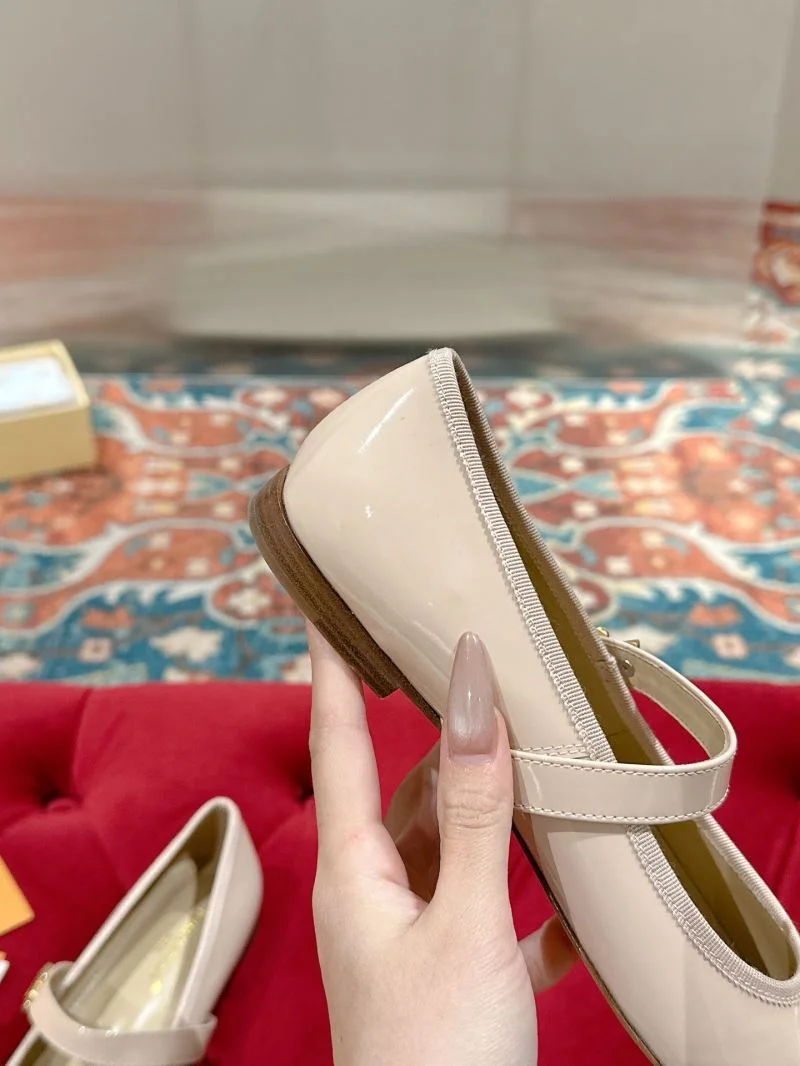 Louis Vuitton Flat Shoes SmartChoice 31275