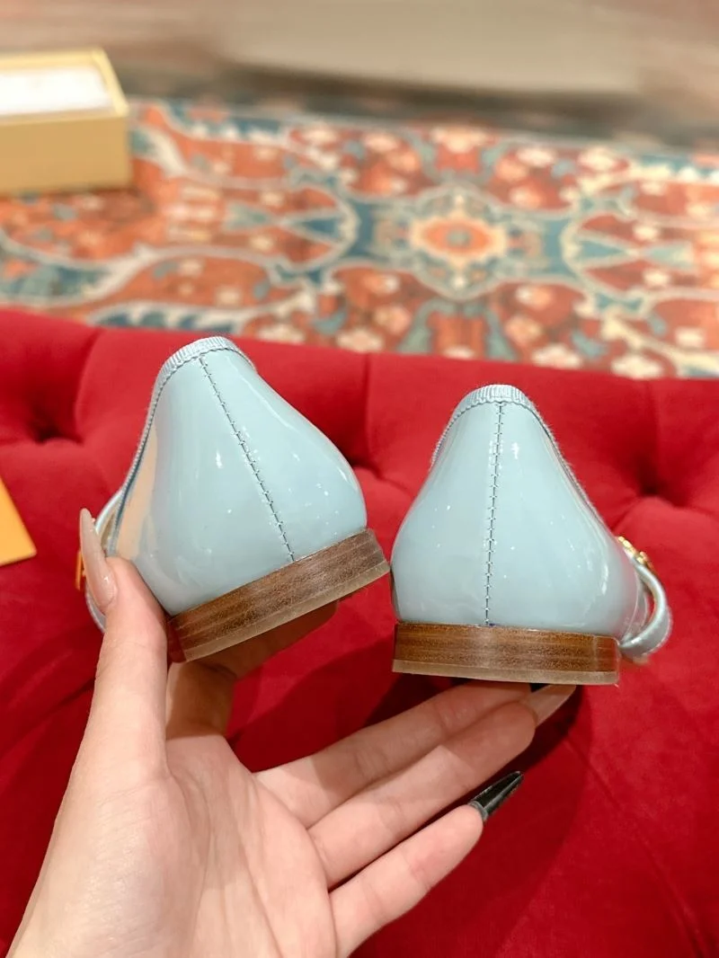 EasyCare Louis Vuitton Flat Shoes 31272