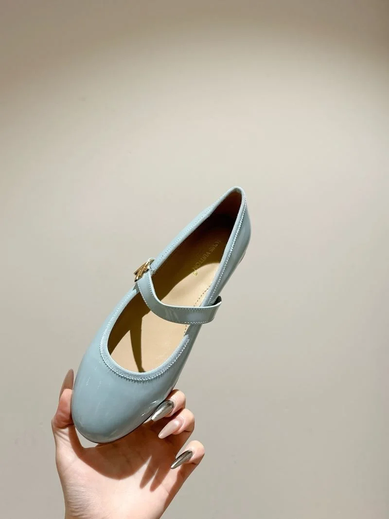 EasyCare Louis Vuitton Flat Shoes 31272