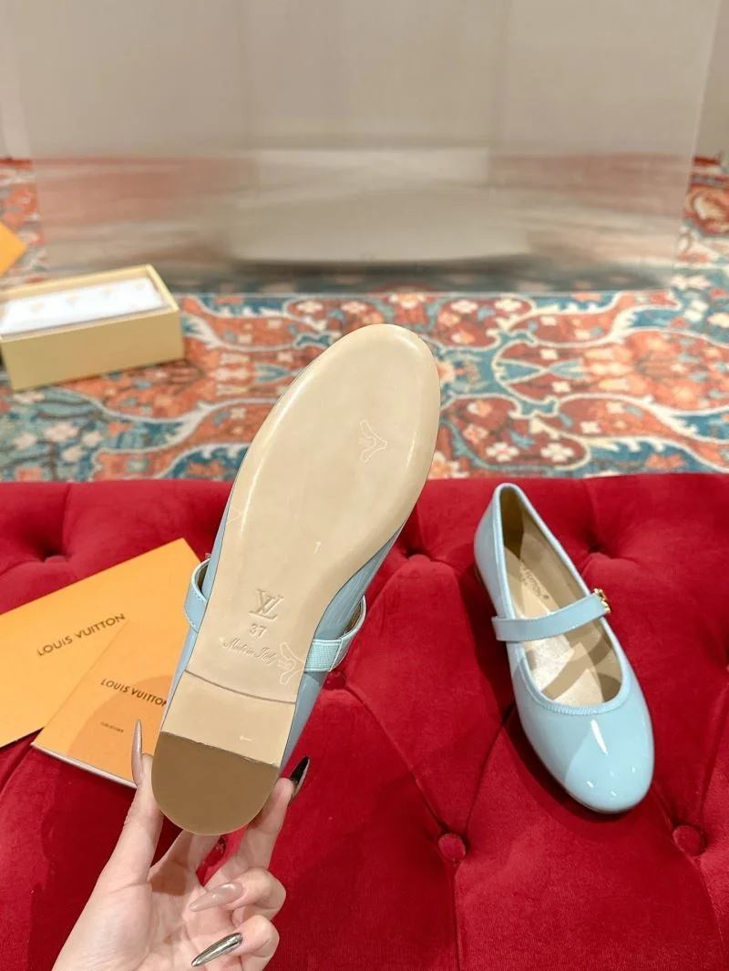 EasyCare Louis Vuitton Flat Shoes 31272