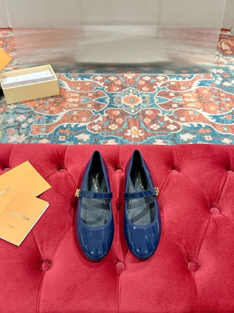 Comfortable Louis Vuitton Flat Shoes 31270