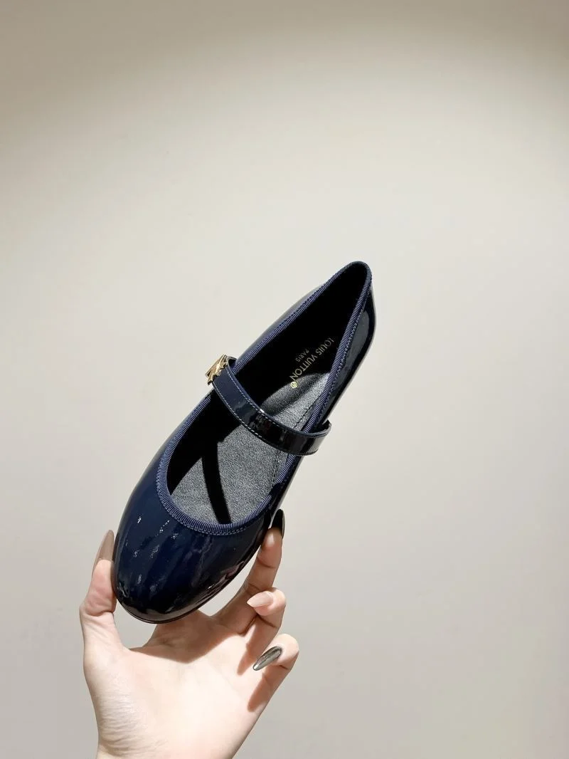 Comfortable Louis Vuitton Flat Shoes 31270