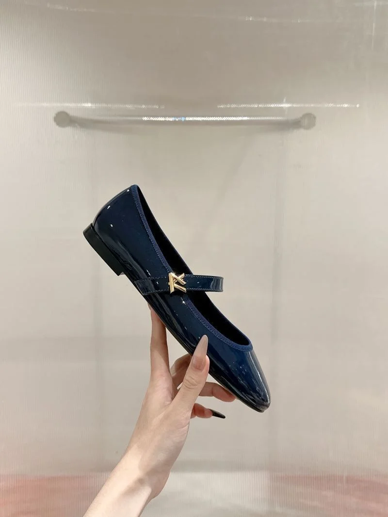 Comfortable Louis Vuitton Flat Shoes 31270