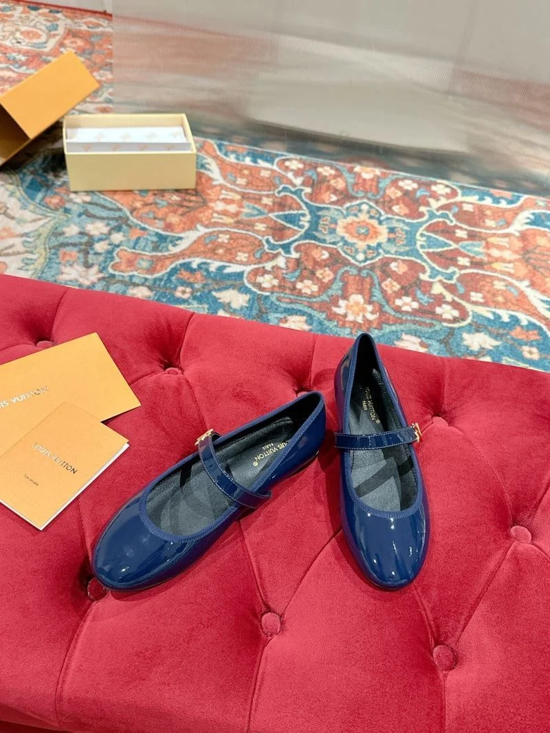 Comfortable Louis Vuitton Flat Shoes 31270