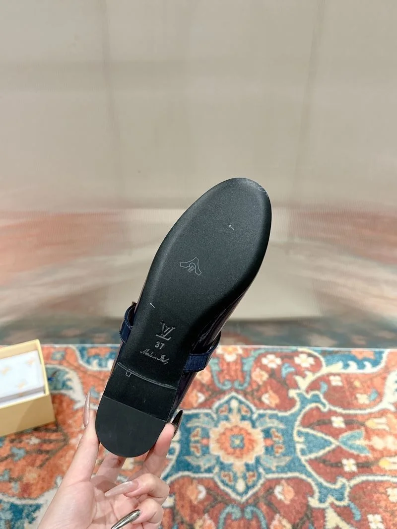 Comfortable Louis Vuitton Flat Shoes 31270