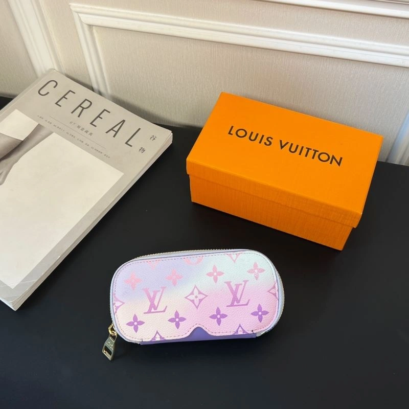 Sporty Louis Vuitton Glass Boxes 262817