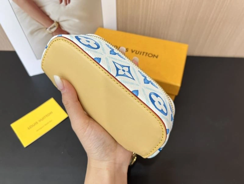 FashionForward Louis Vuitton Glass Boxes 262809