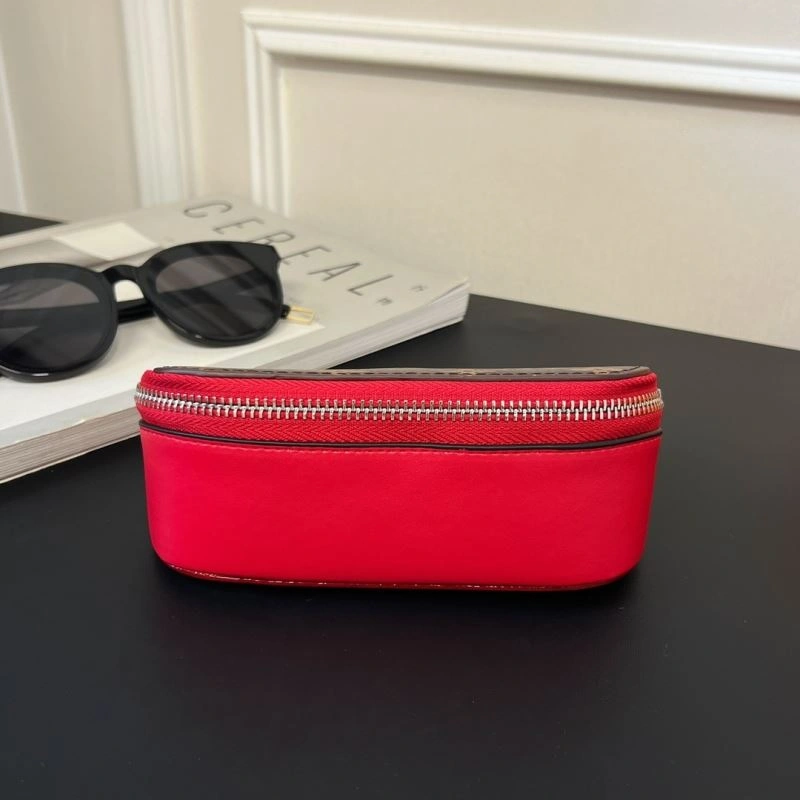 Contemporary Louis Vuitton Glass Boxes 262803
