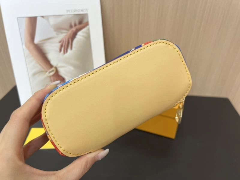 Comfortable Louis Vuitton Glass Boxes 262808