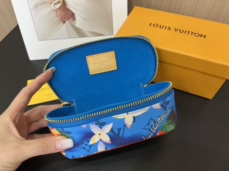 Comfortable Louis Vuitton Glass Boxes 262808