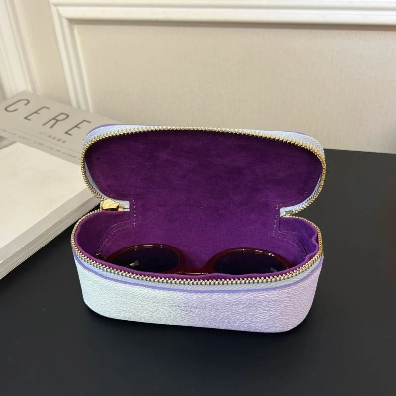 Louis Vuitton Glass Boxes TimelessDesign 262806