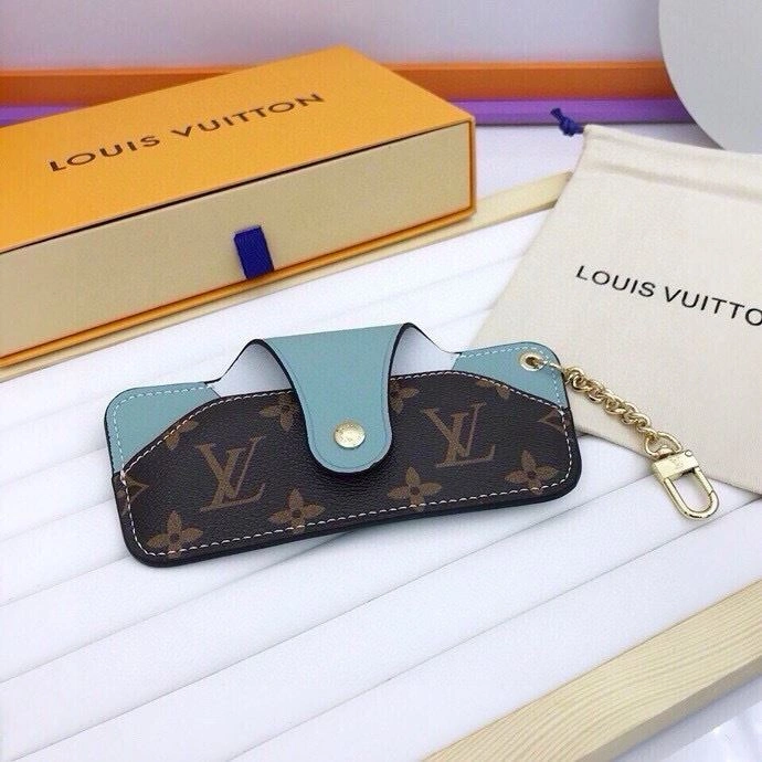 Versatile Louis Vuitton Glass Boxes 262802