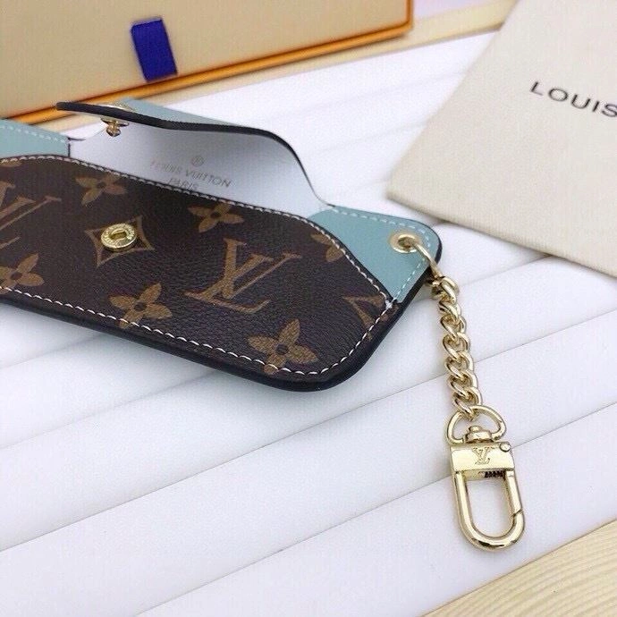 Versatile Louis Vuitton Glass Boxes 262802
