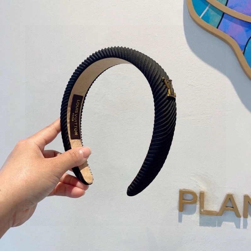 Effortless Louis Vuitton Hair Hoop 263545