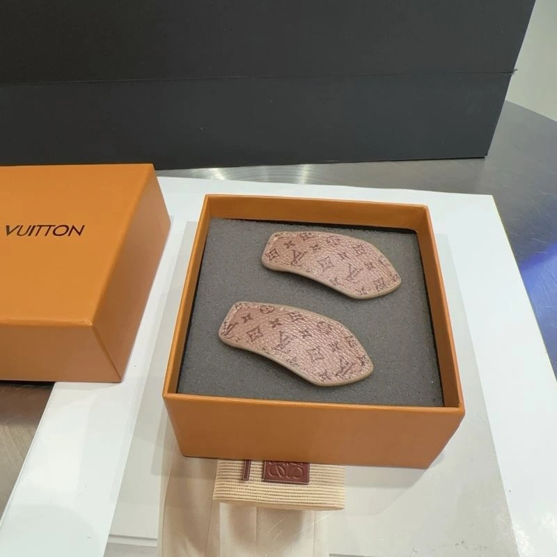 Sporty Louis Vuitton Hair Hoop 264116