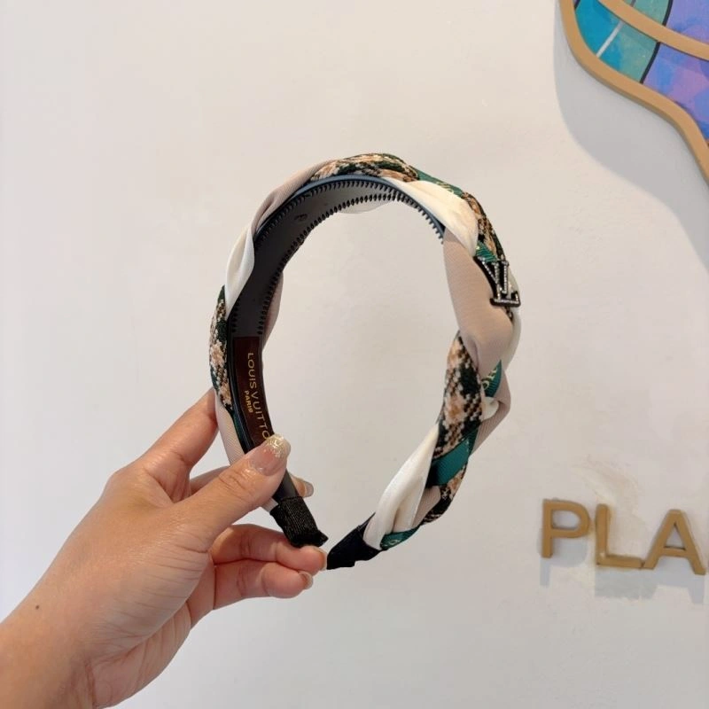Versatile Louis Vuitton Hair Hoop 264111