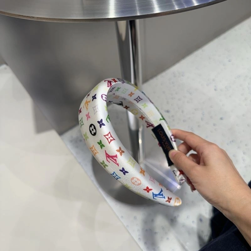 Neat Louis Vuitton Hair Hoop 264085