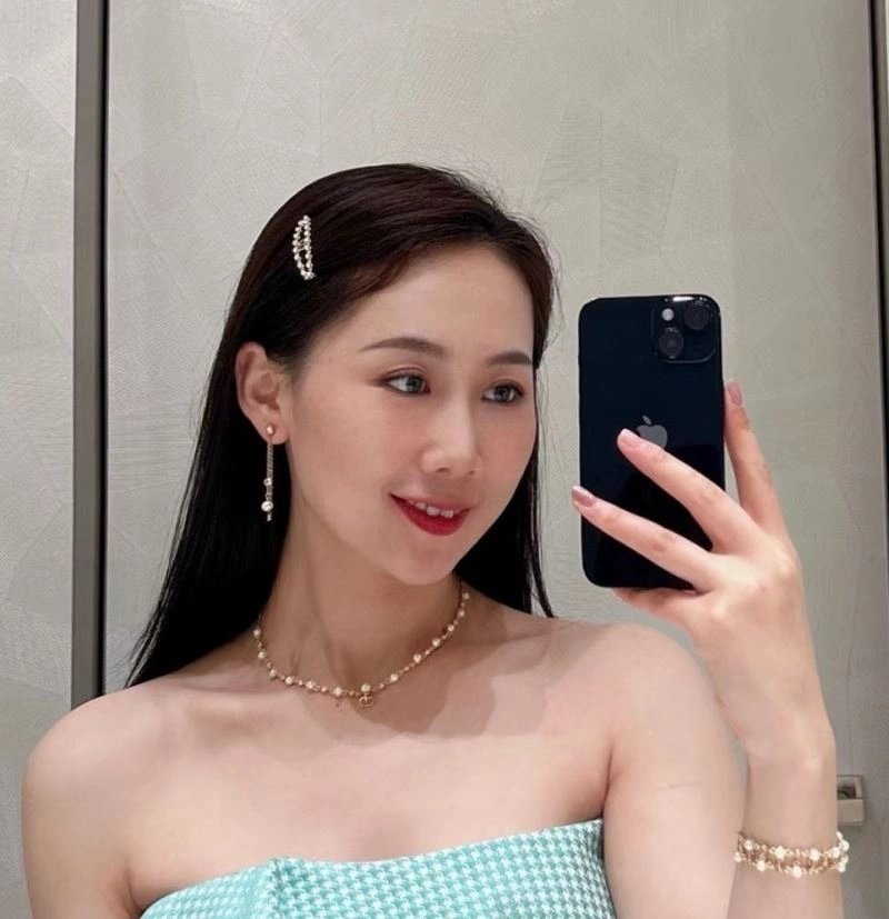 Premium Louis Vuitton Hairpins 251390
