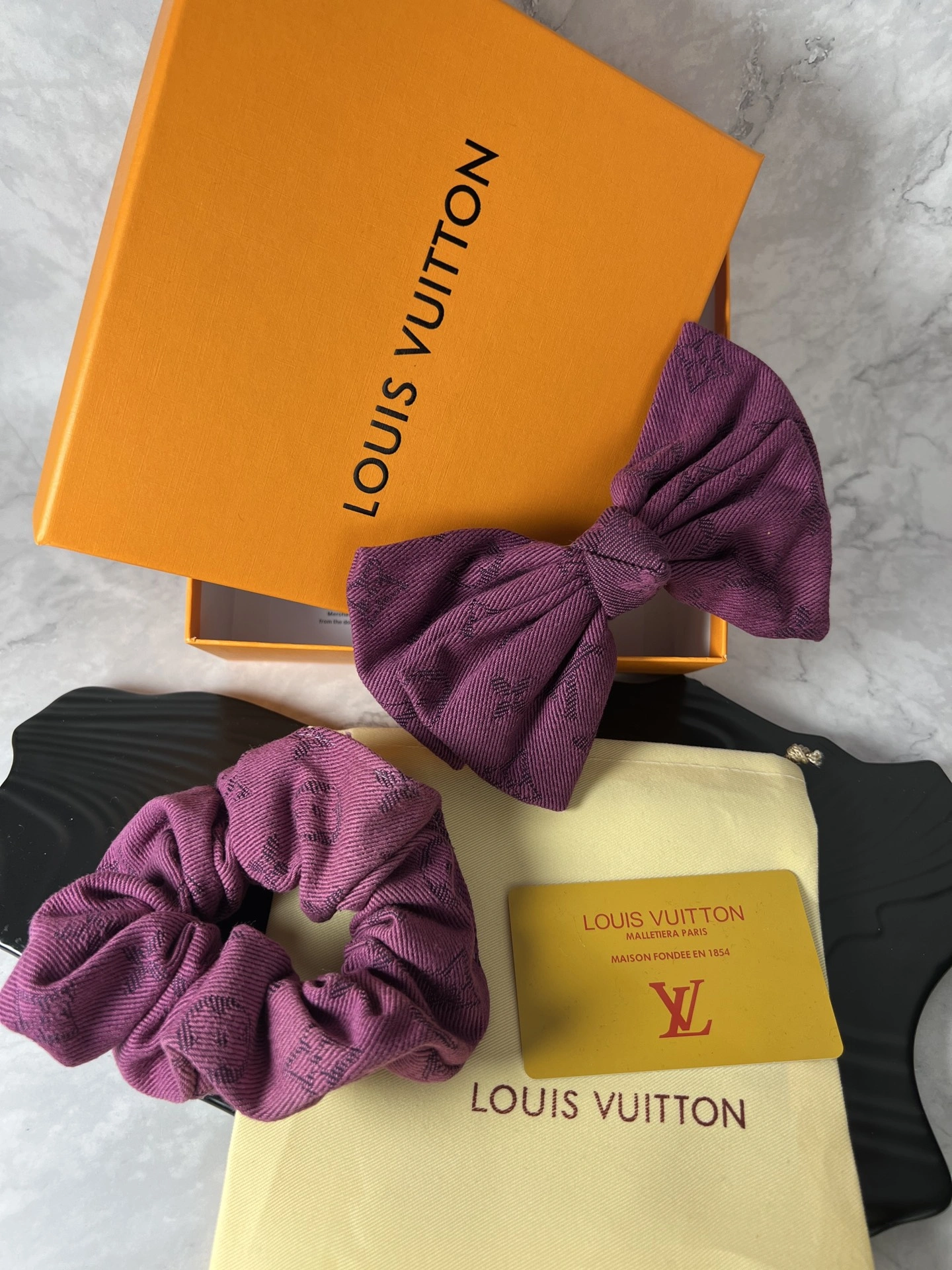 Louis Vuitton Hairpins Supportive 247924