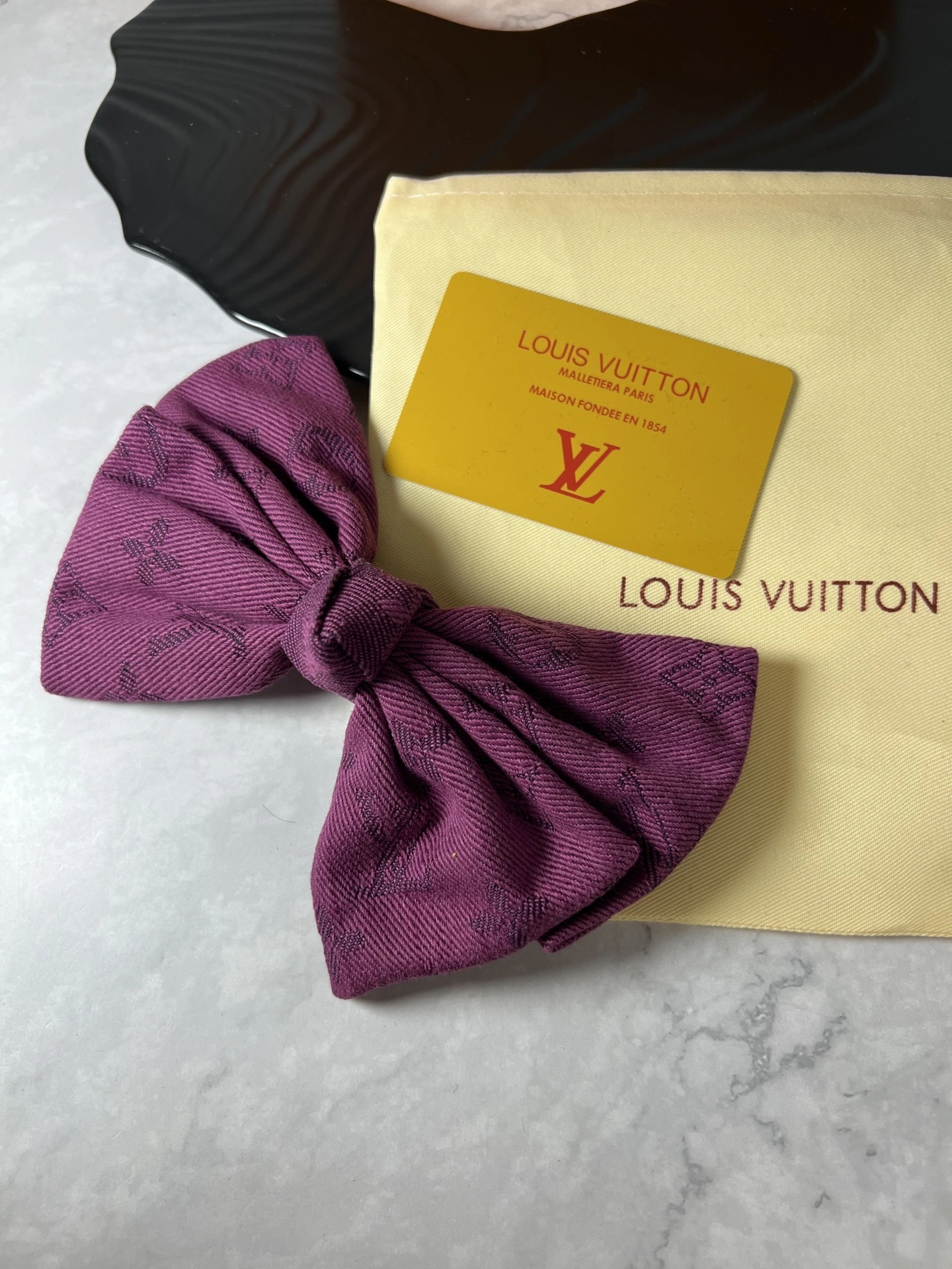 Louis Vuitton Hairpins Supportive 247924