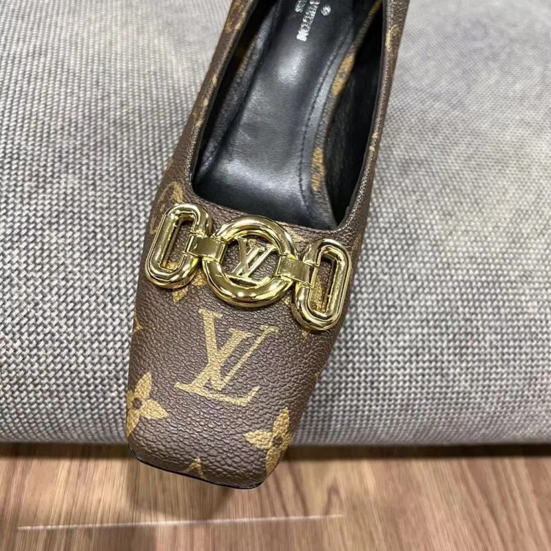 Breathable Louis Vuitton Heeled Shoes 32376