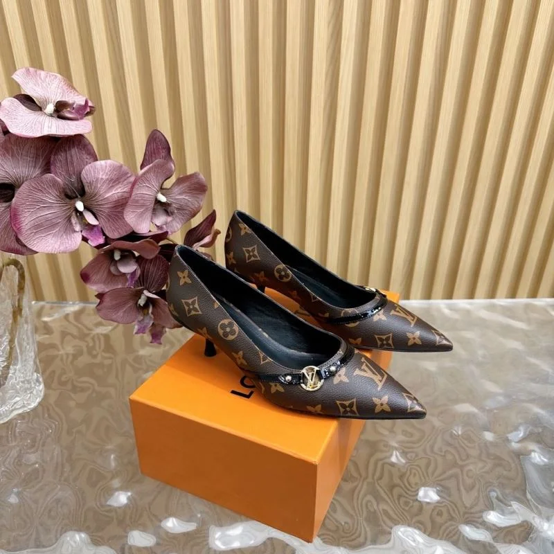 Louis Vuitton Heeled Shoes Durable 32375