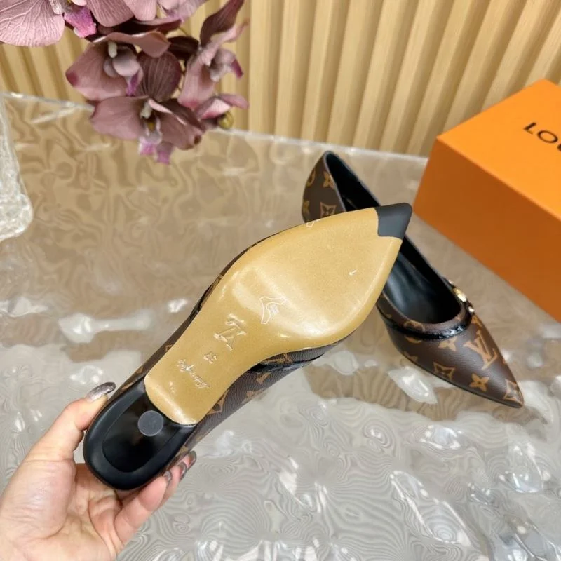Louis Vuitton Heeled Shoes Durable 32375
