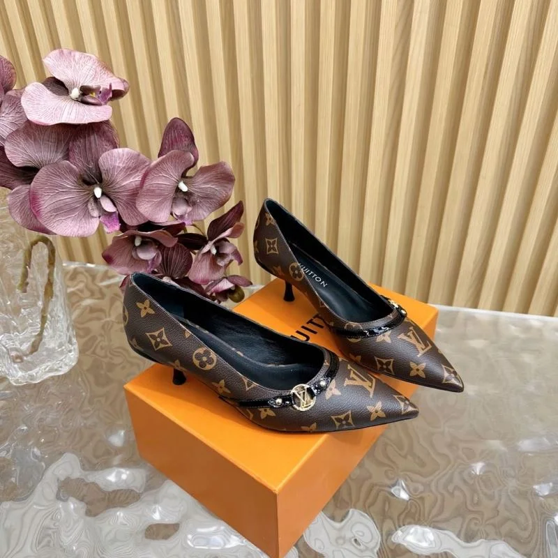 Louis Vuitton Heeled Shoes Durable 32375