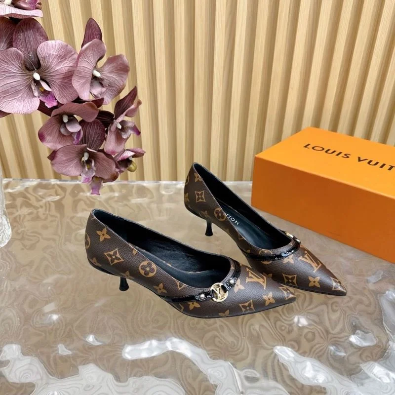 Louis Vuitton Heeled Shoes Durable 32375