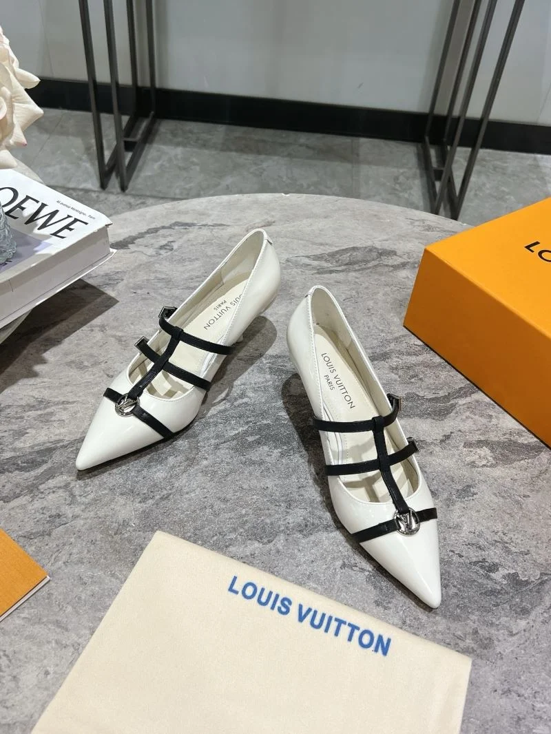 Louis Vuitton Heeled Shoes Versatile 32348
