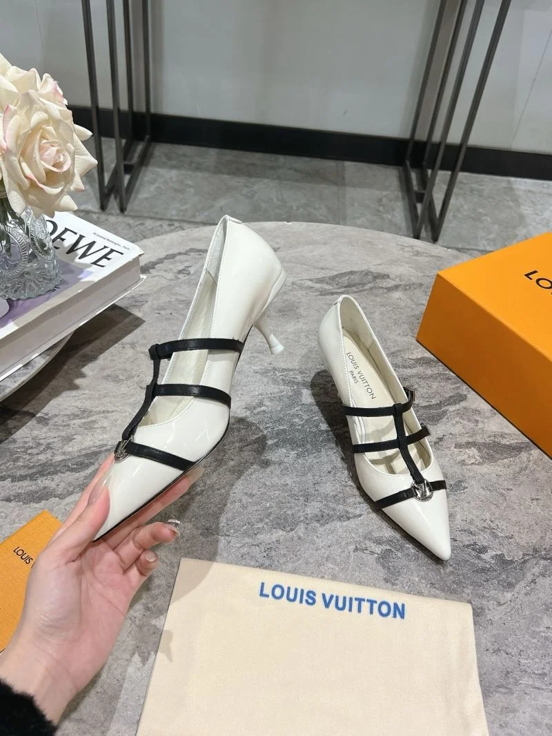 Louis Vuitton Heeled Shoes Versatile 32348