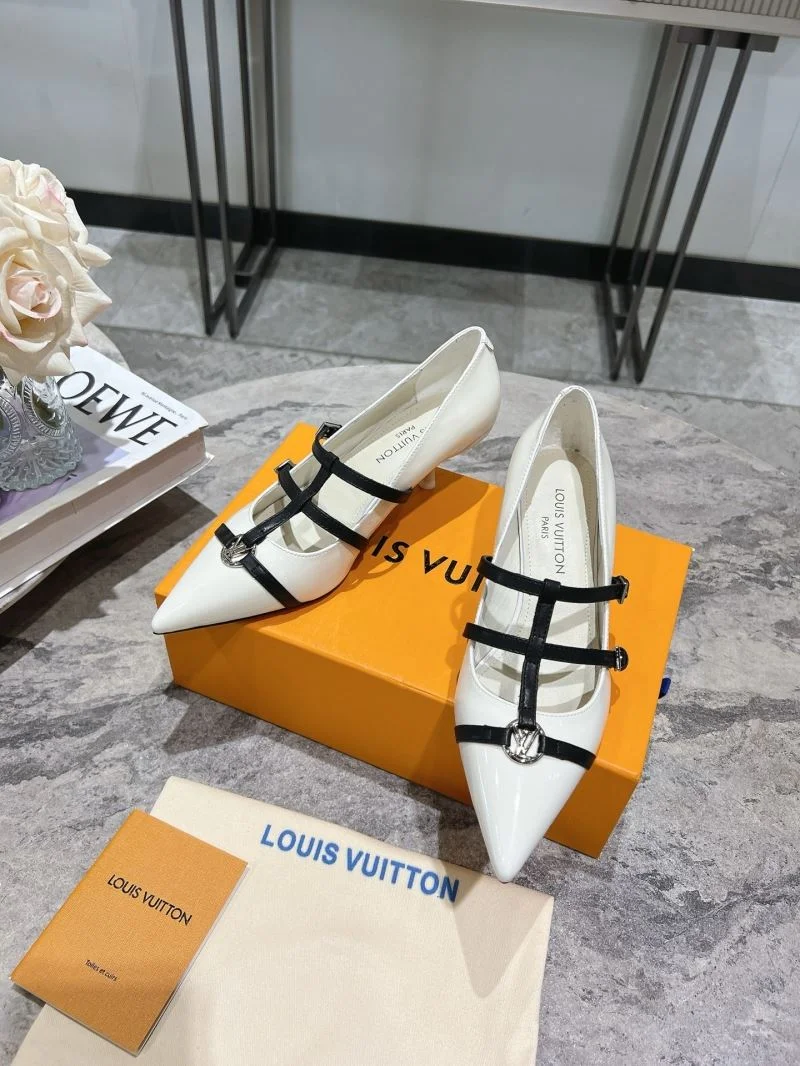 Louis Vuitton Heeled Shoes Versatile 32348