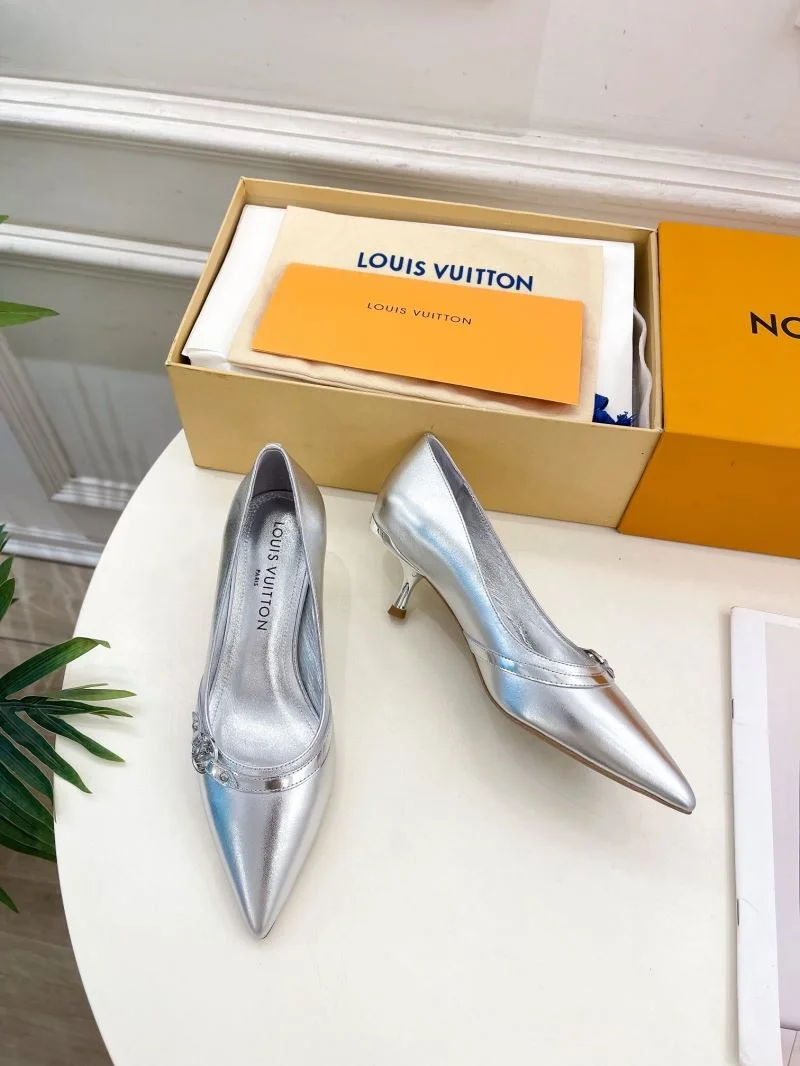 Lightweight Louis Vuitton Heeled Shoes 32360