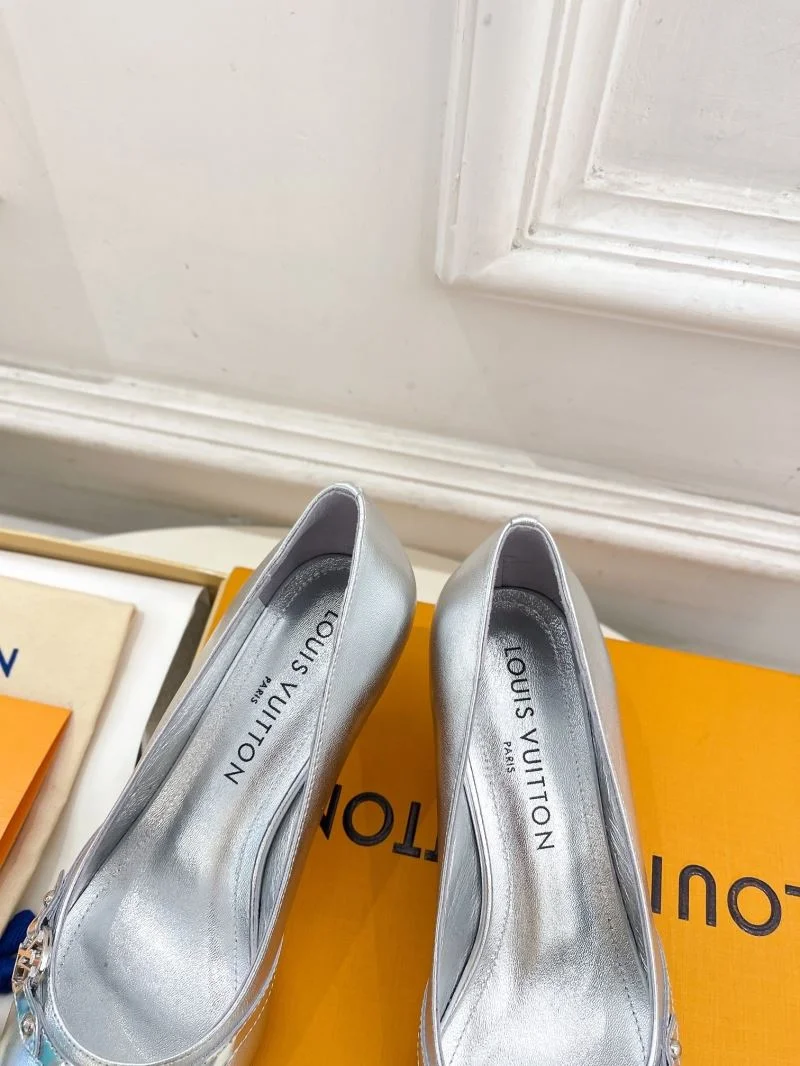 Lightweight Louis Vuitton Heeled Shoes 32360