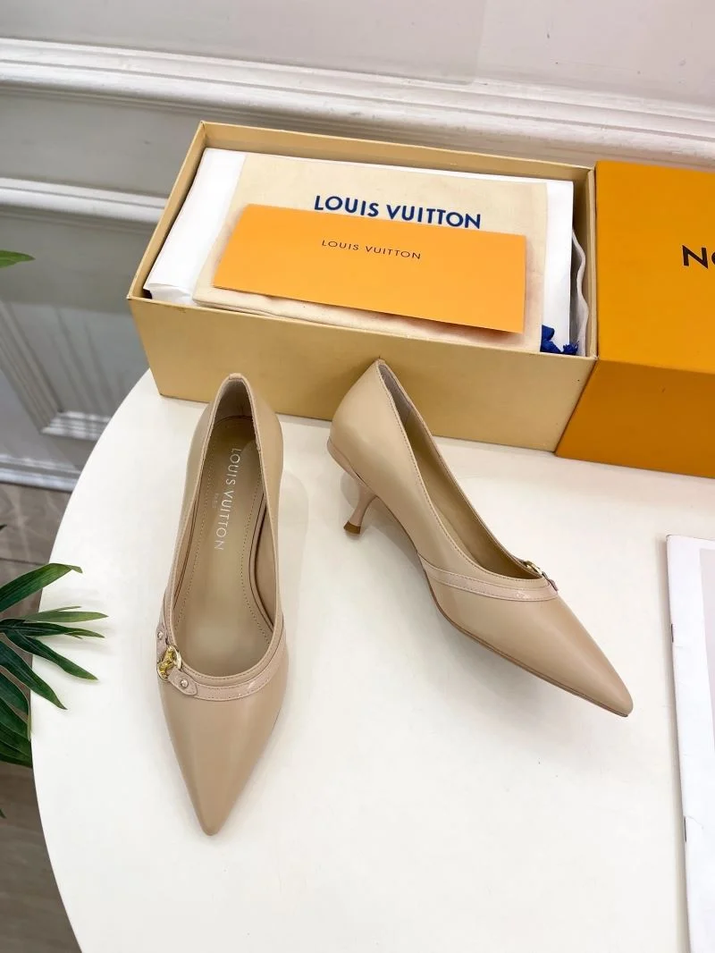 Bright Louis Vuitton Heeled Shoes 32359