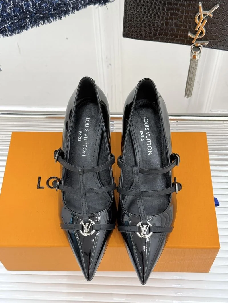 Louis Vuitton Heeled Shoes Tailored 32364