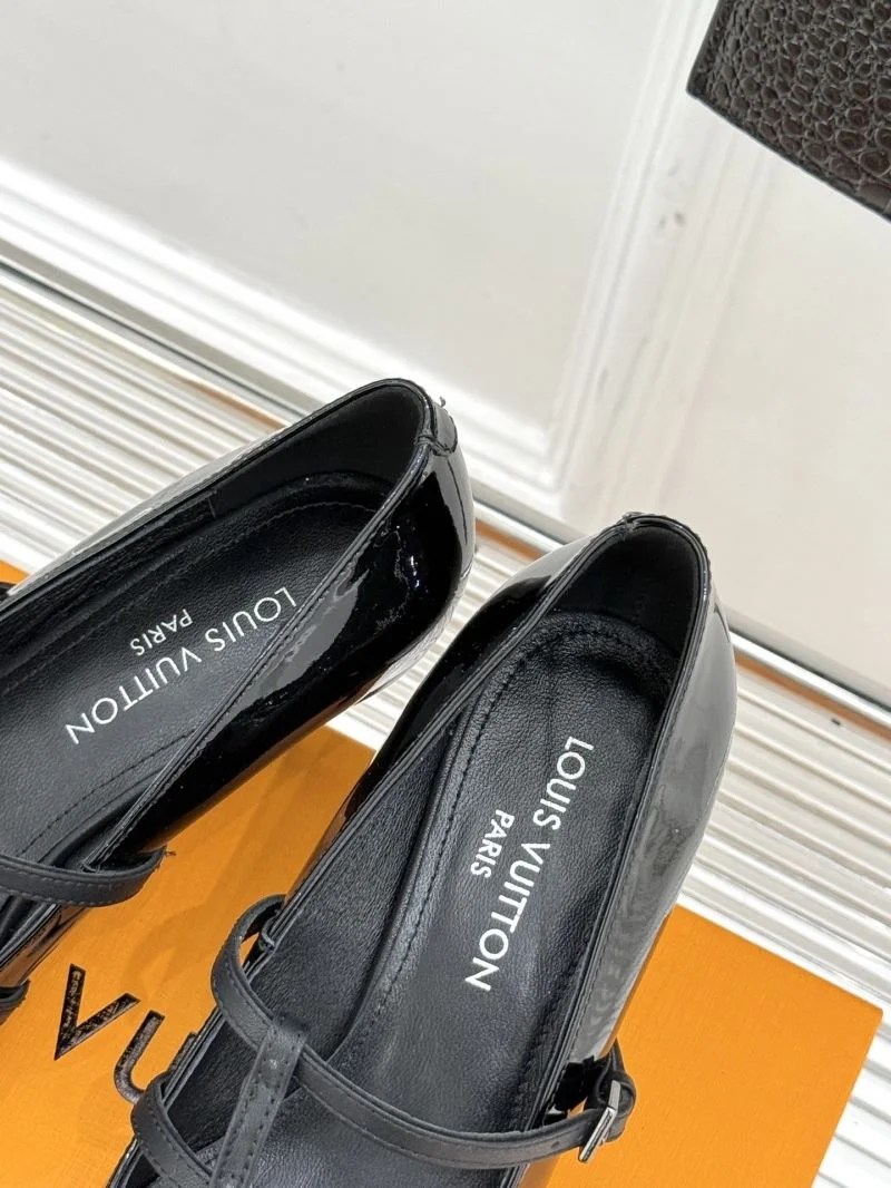 Louis Vuitton Heeled Shoes Tailored 32364