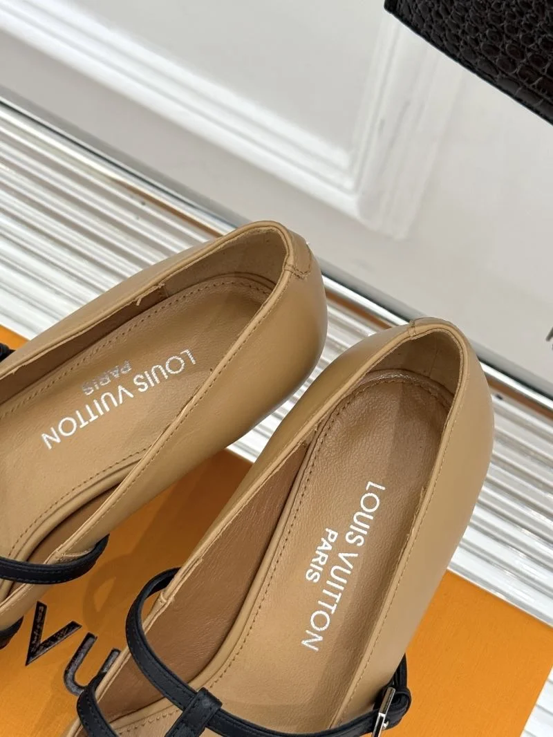 Louis Vuitton Heeled Shoes Tailored 32345