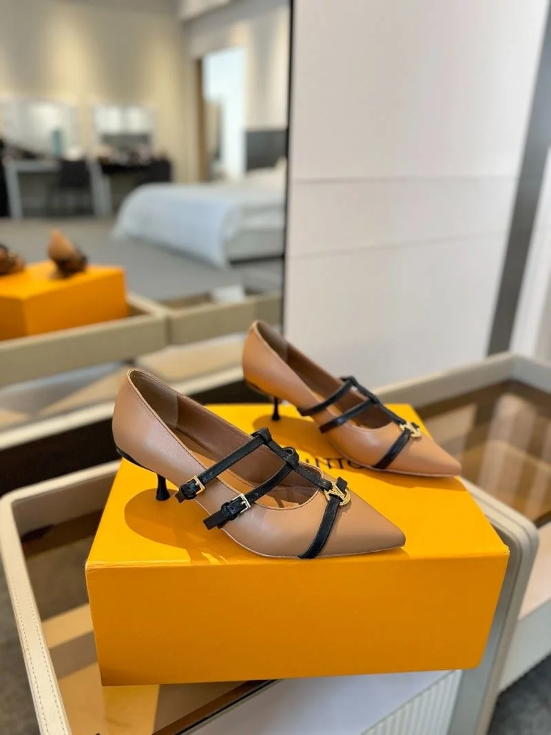 TechFriendly Louis Vuitton Heeled Shoes 31997