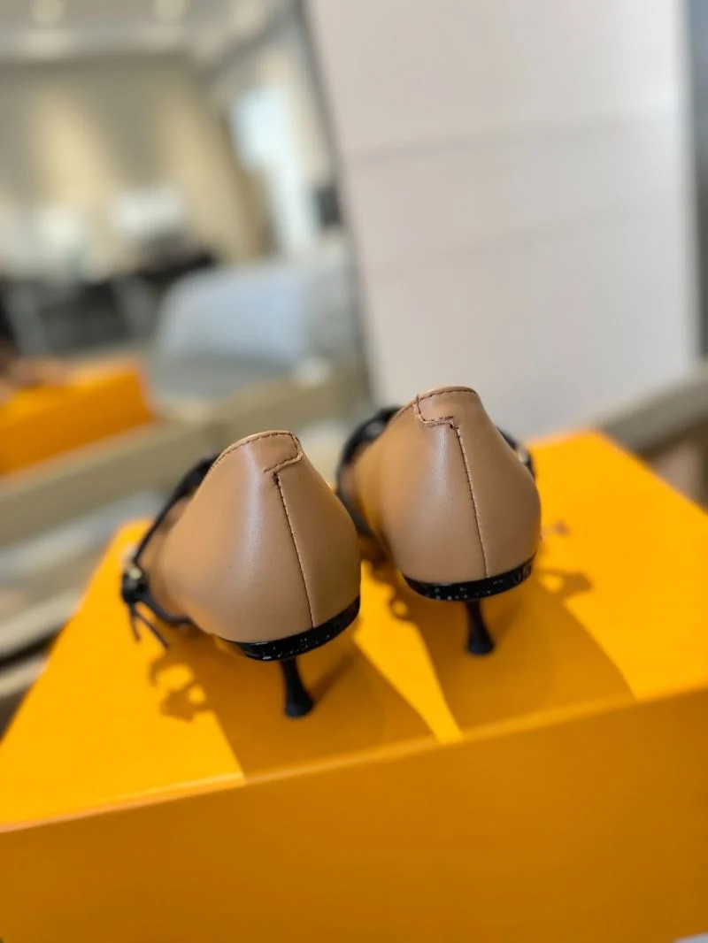 TechFriendly Louis Vuitton Heeled Shoes 31997