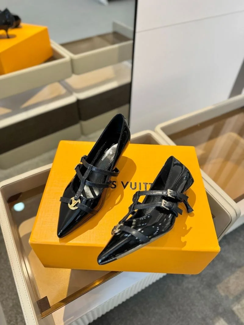 Vibrant Louis Vuitton Heeled Shoes 31979