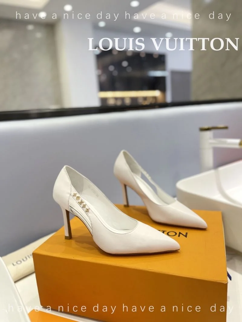 Louis Vuitton Heeled Shoes Supportive 31972