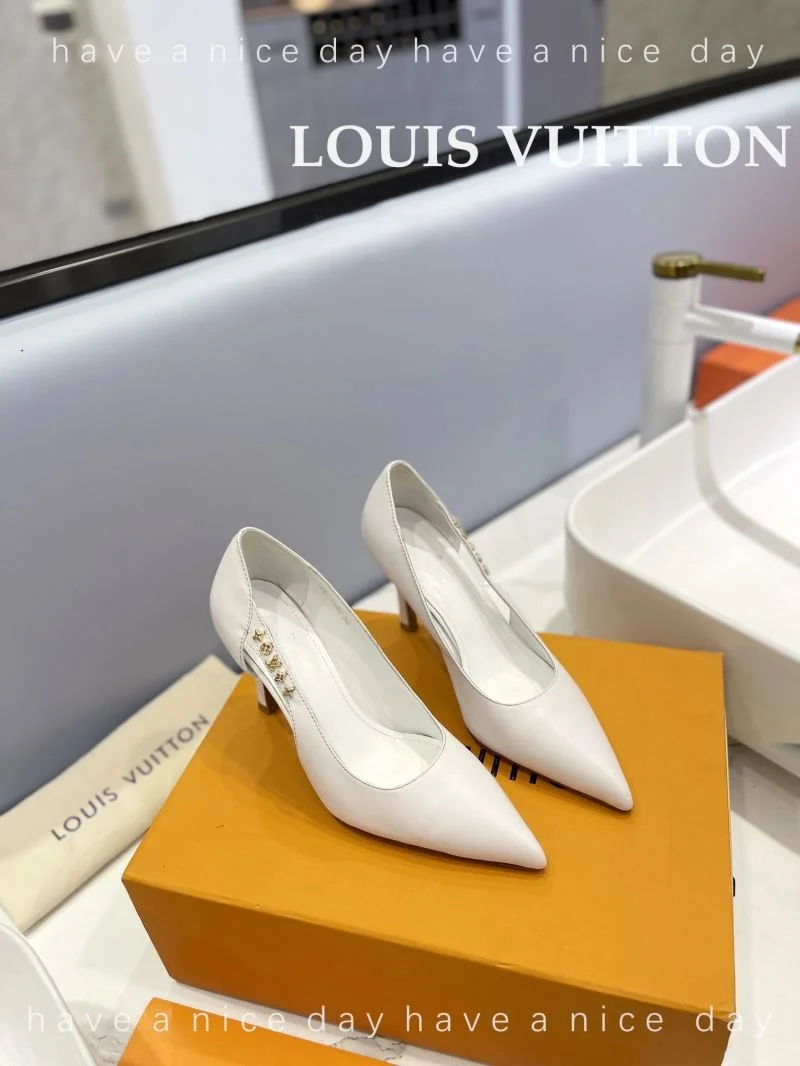 Louis Vuitton Heeled Shoes Supportive 31972