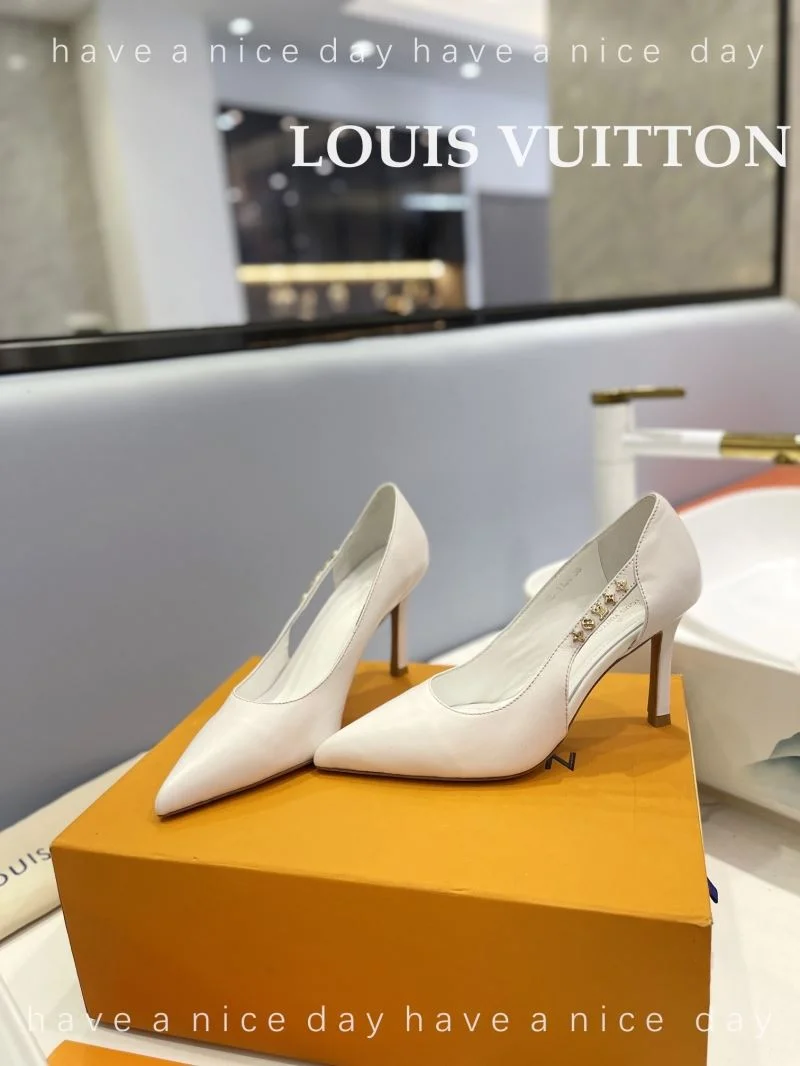Louis Vuitton Heeled Shoes Supportive 31972