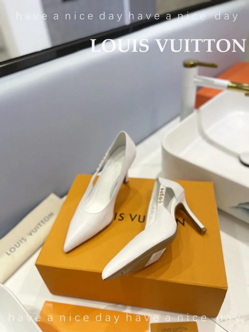 Louis Vuitton Heeled Shoes Supportive 31972