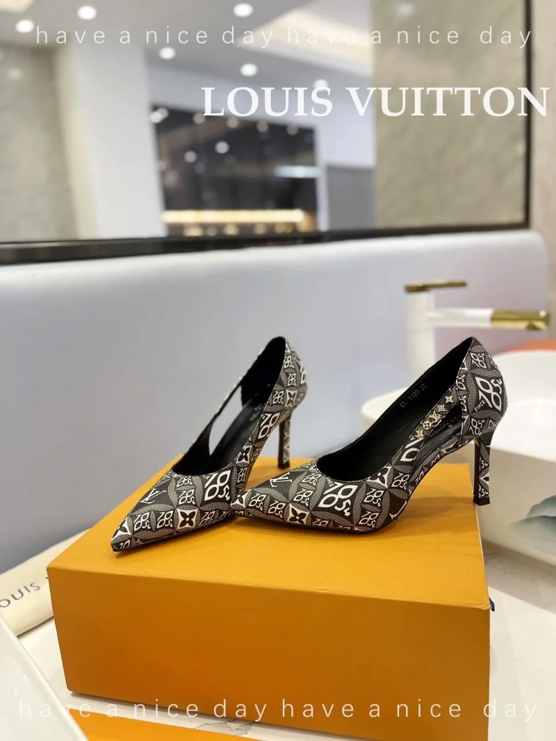 Elegant Louis Vuitton Heeled Shoes 31986