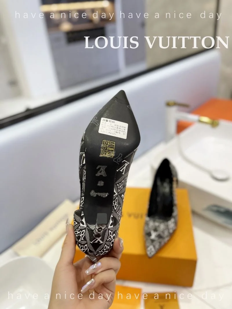 Elegant Louis Vuitton Heeled Shoes 31986