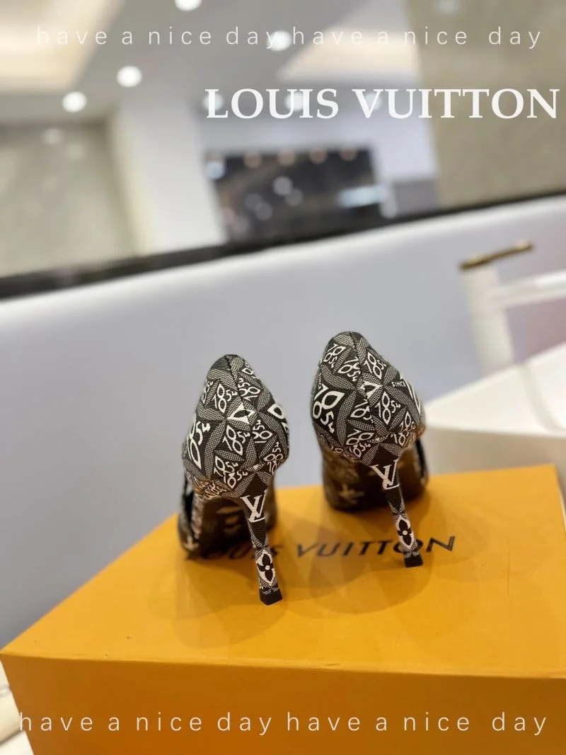 Elegant Louis Vuitton Heeled Shoes 31986